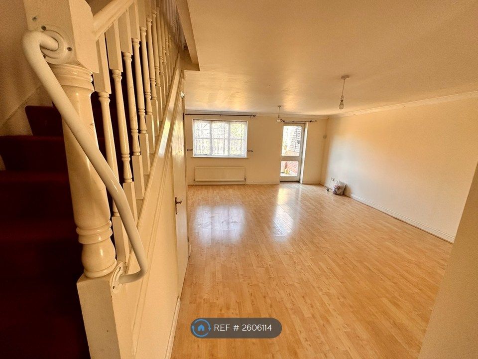 Property photo 2 of 12 Living Room 2