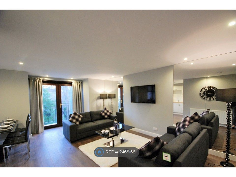 Property photo 2 of 12 Lounge