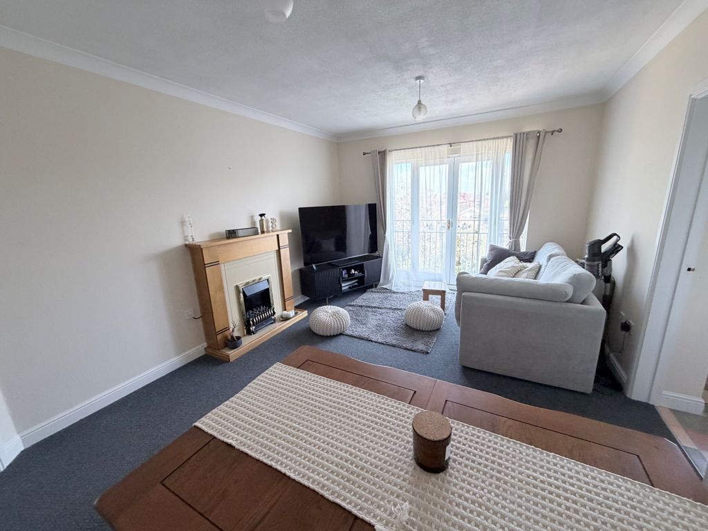 Property photo 3 of 12 17 Bos 10
