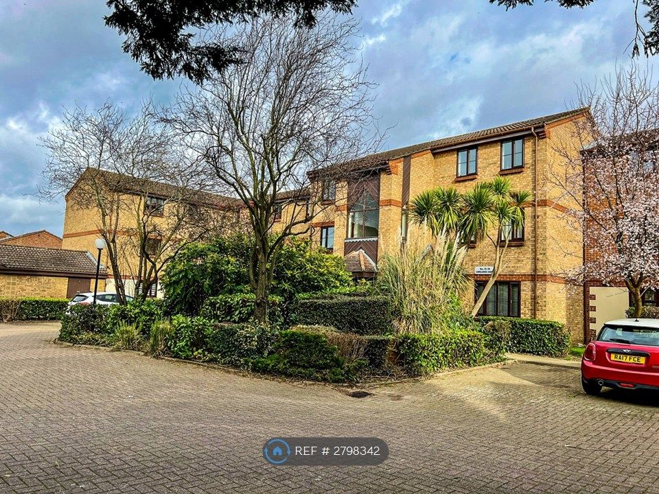 Property photo 3 of 15 Longlands Court