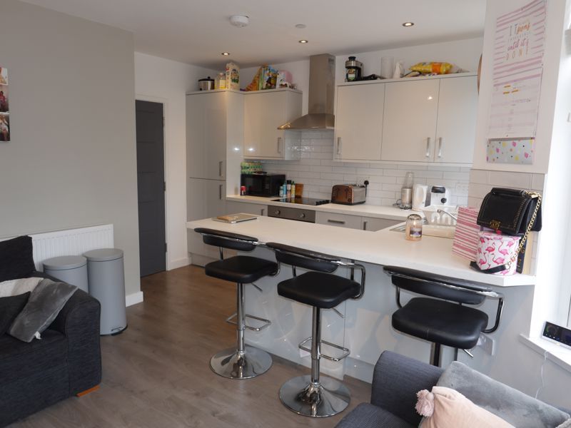 Property photo 1 of 15 Photo 10