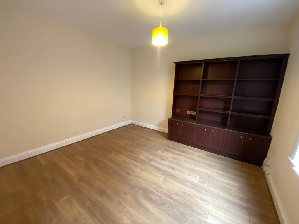 Property photo 3 of 8 Image