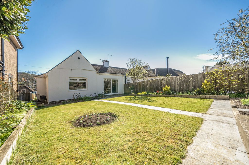 Property photo 2 of 23 1438898-23-69d532...