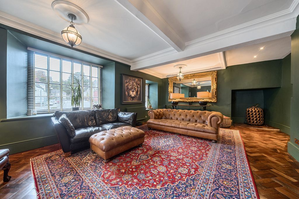 Additional image 4 of 4 bed detached house for salePriory Street, Monmouthshire NP15