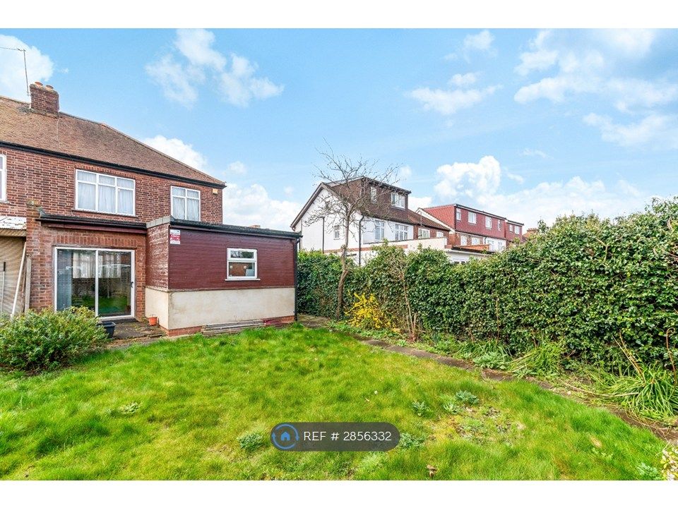 Property photo 2 of 23