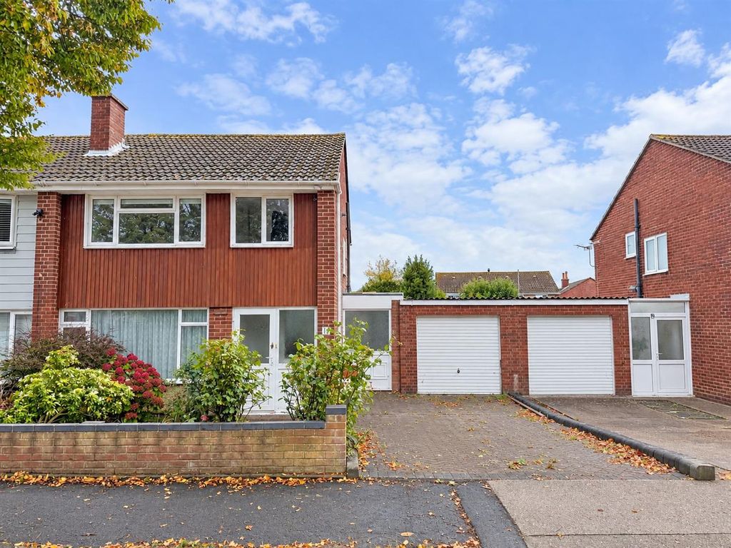 Property photo 1 of 14 Front