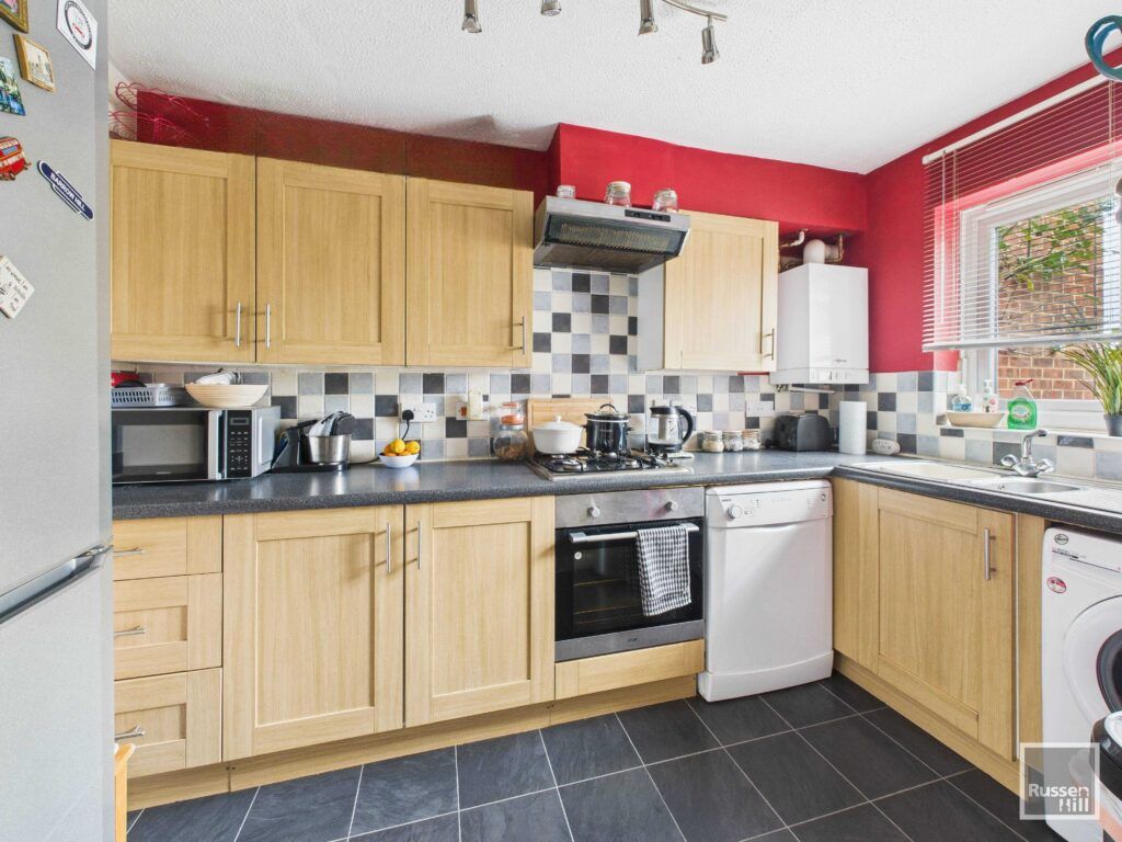 Property photo 3 of 12