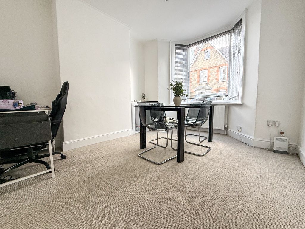 Property photo 2 of 19 5275694