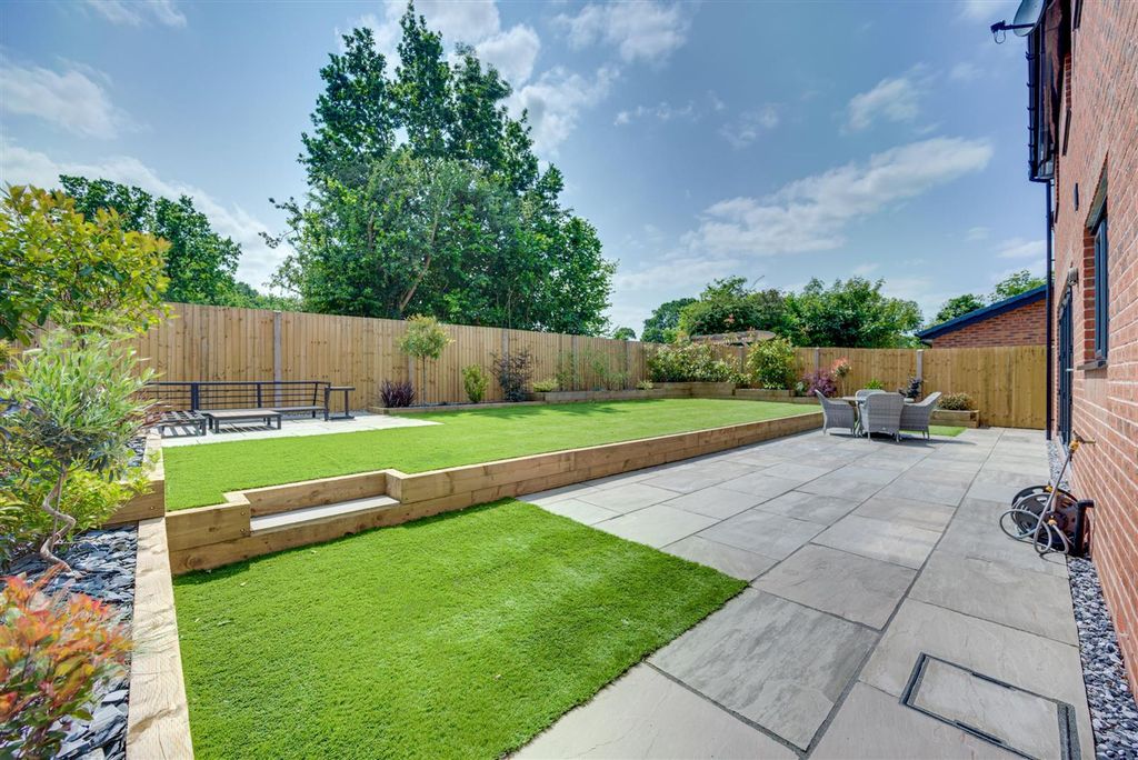 Property photo 3 of 41