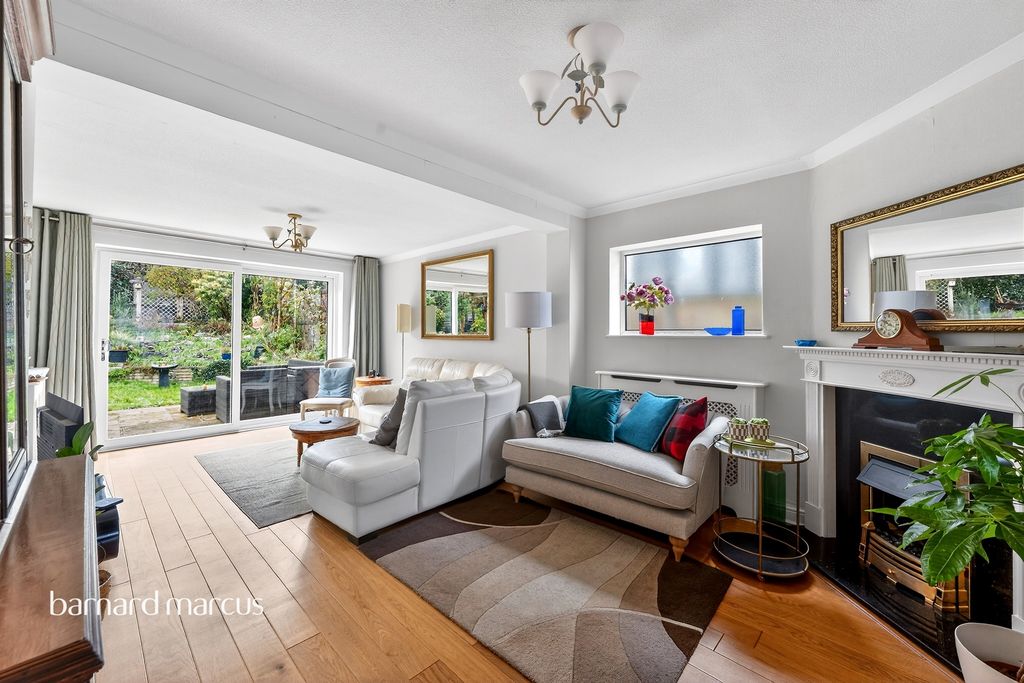 Property photo 2 of 14