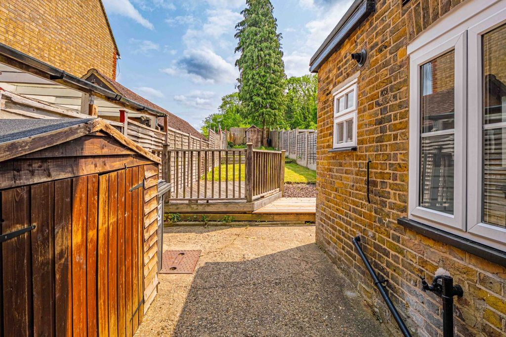 Property photo 2 of 16 Photo