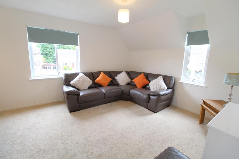 Property photo 1 of 8 Lounge