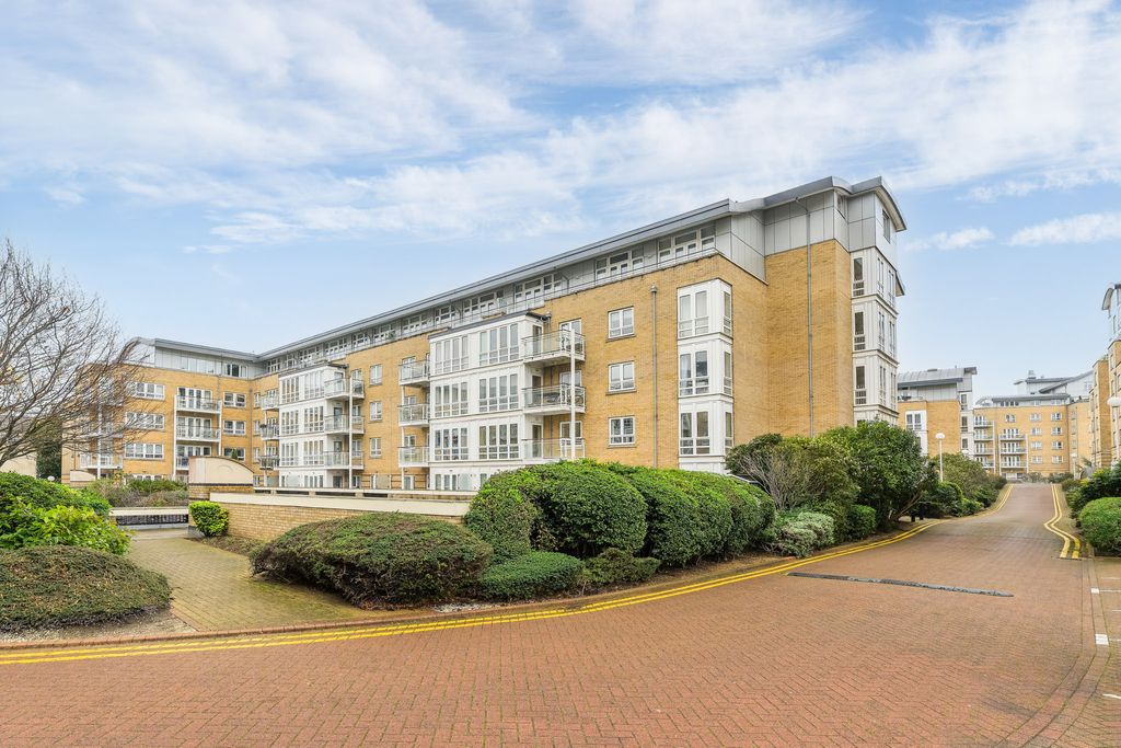 Property photo 2 of 16