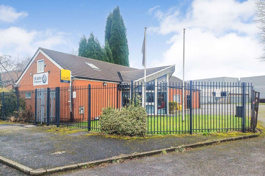 Property photo 3 of 15 5 Taylor Lane, Denton, Manchester M34 3Ng