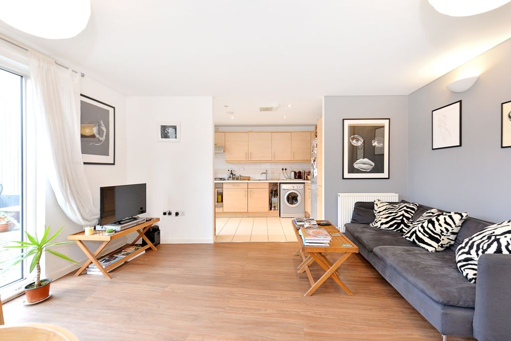 Property photo 3 of 8