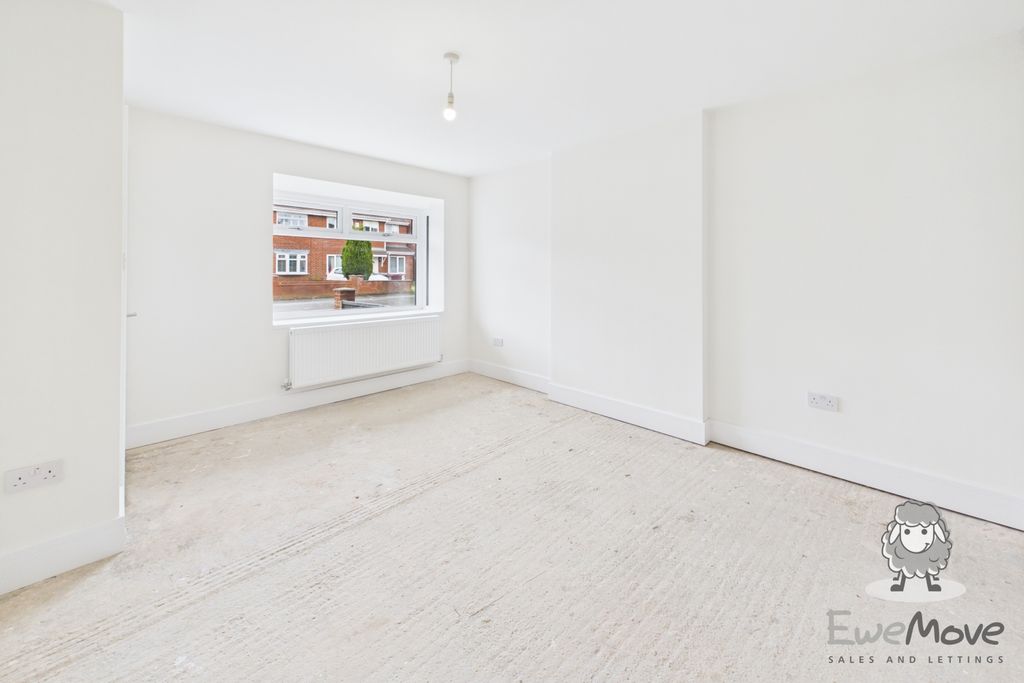 Property photo 2 of 17 25