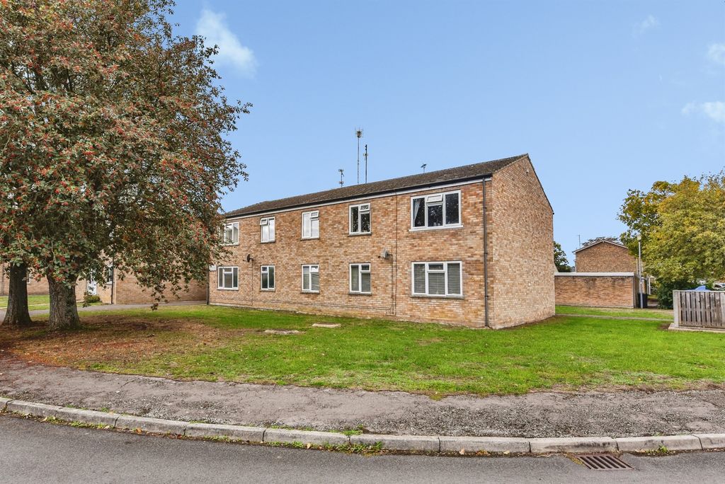 Property photo 1 of 12