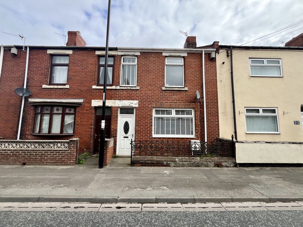 Property photo 1 of 17 Property For Let