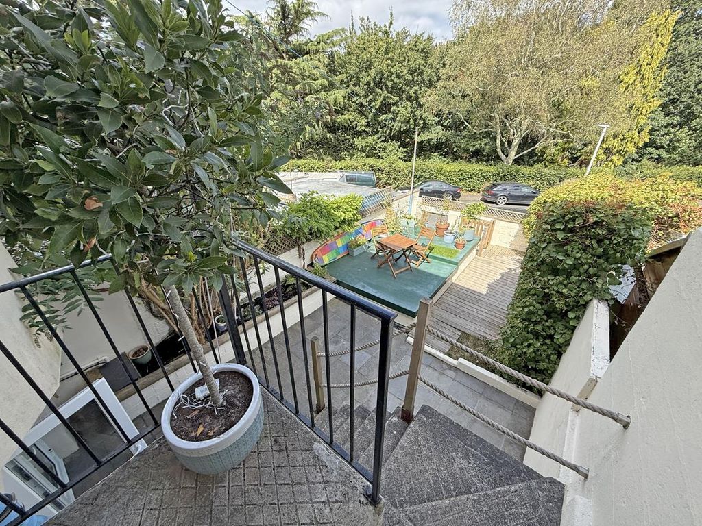 Property photo 2 of 24 Lydford Park Road 40 - Garden Front.Jpg