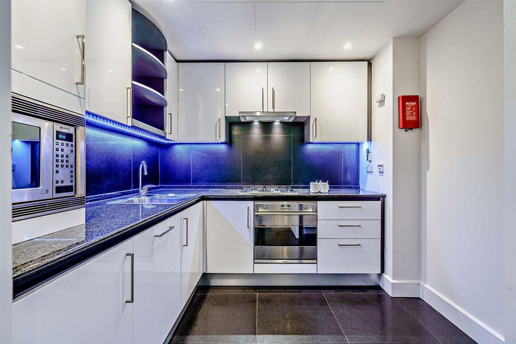 Property photo 2 of 17 Kitchen.Jpg
