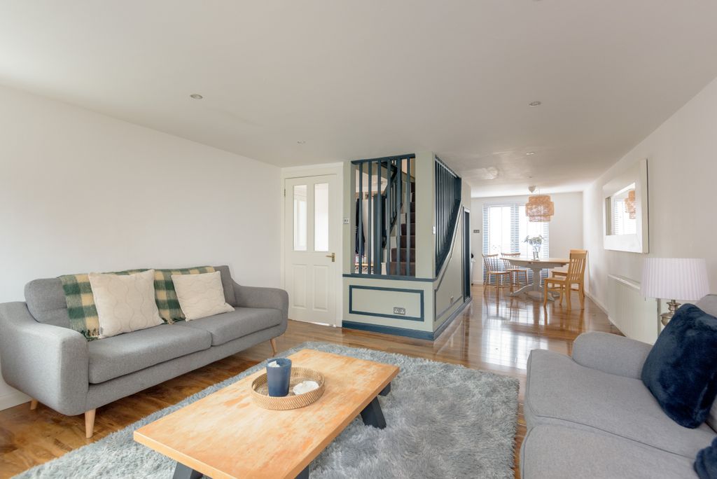 Property photo 3 of 18 Property Image 3