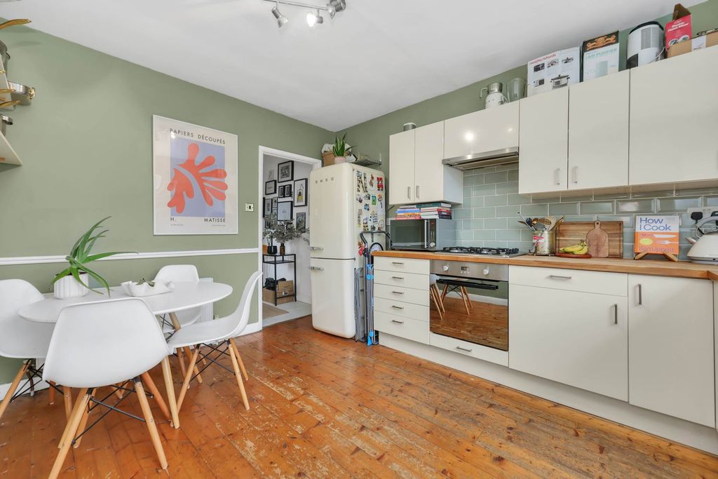 Property photo 3 of 22