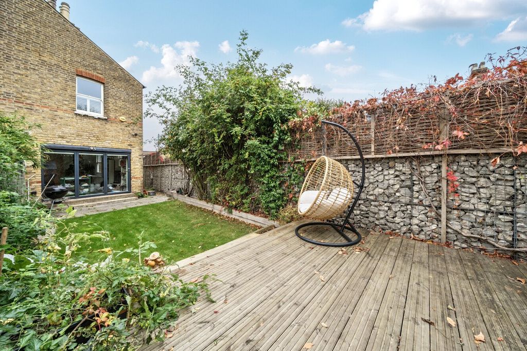 Property photo 1 of 18 Picture No. 22