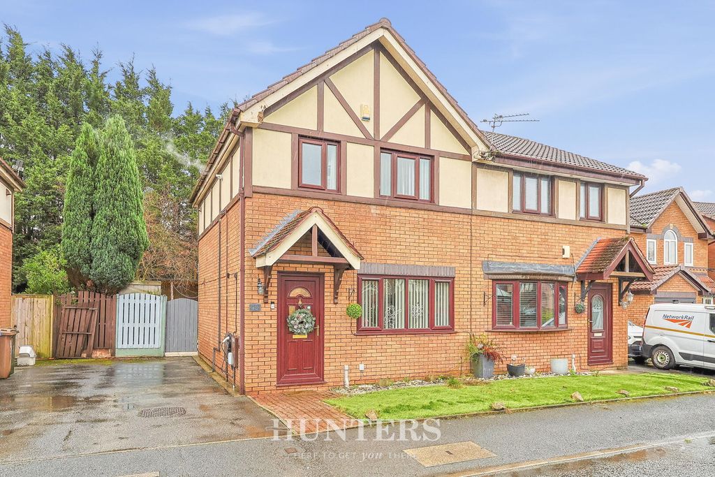 Property photo 1 of 18 Front (Exterior)