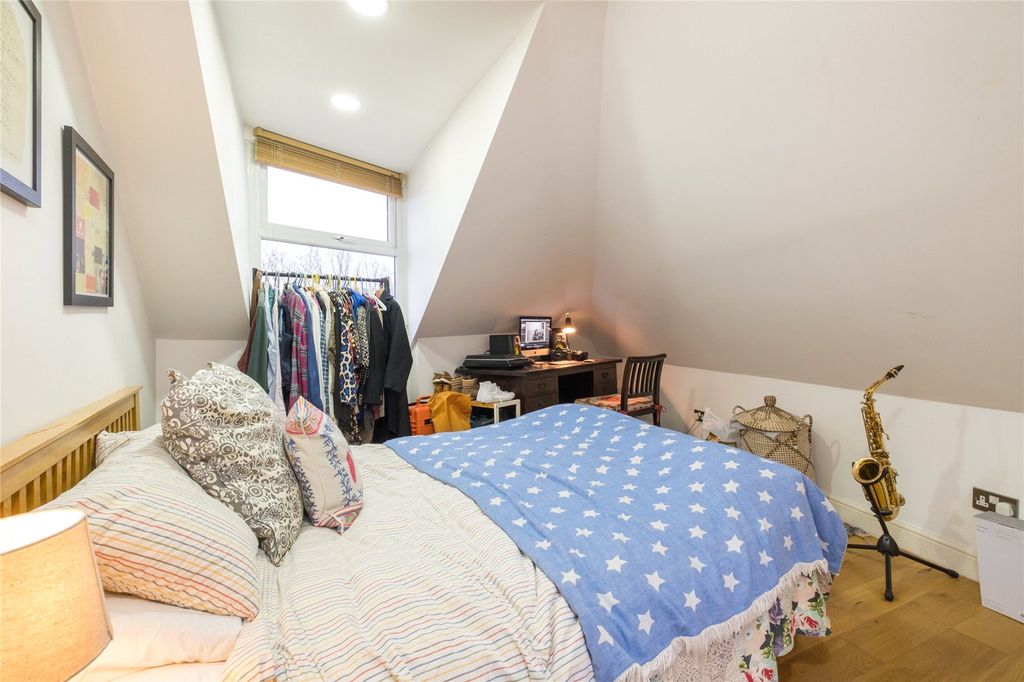 Property photo 3 of 5 Picture No. 21