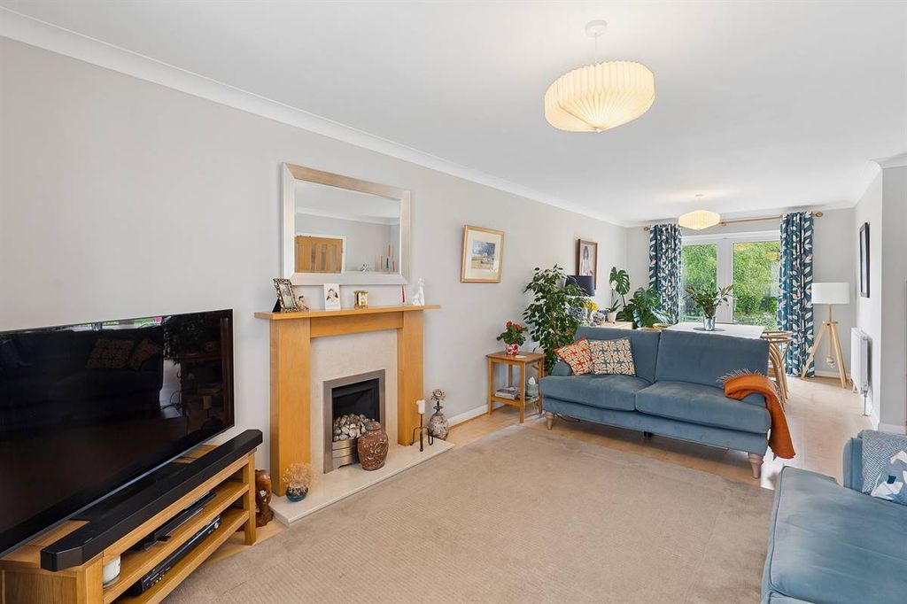 Property photo 3 of 21