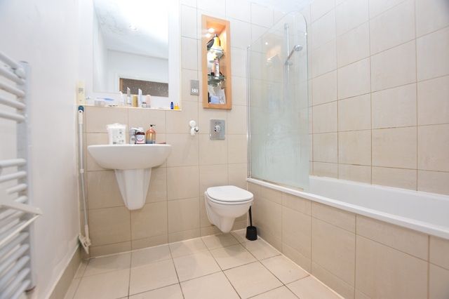 Property photo 2 of 6