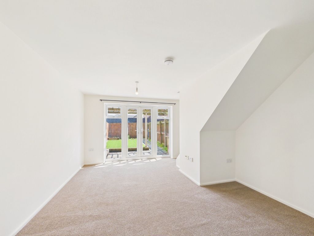 Property photo 3 of 12 5057145