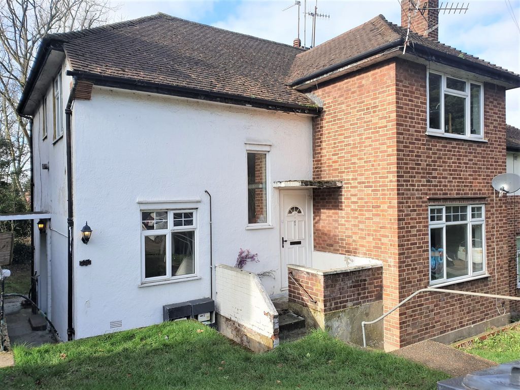 Property photo 1 of 10 2 Bedroom Ground Floor Maisonette