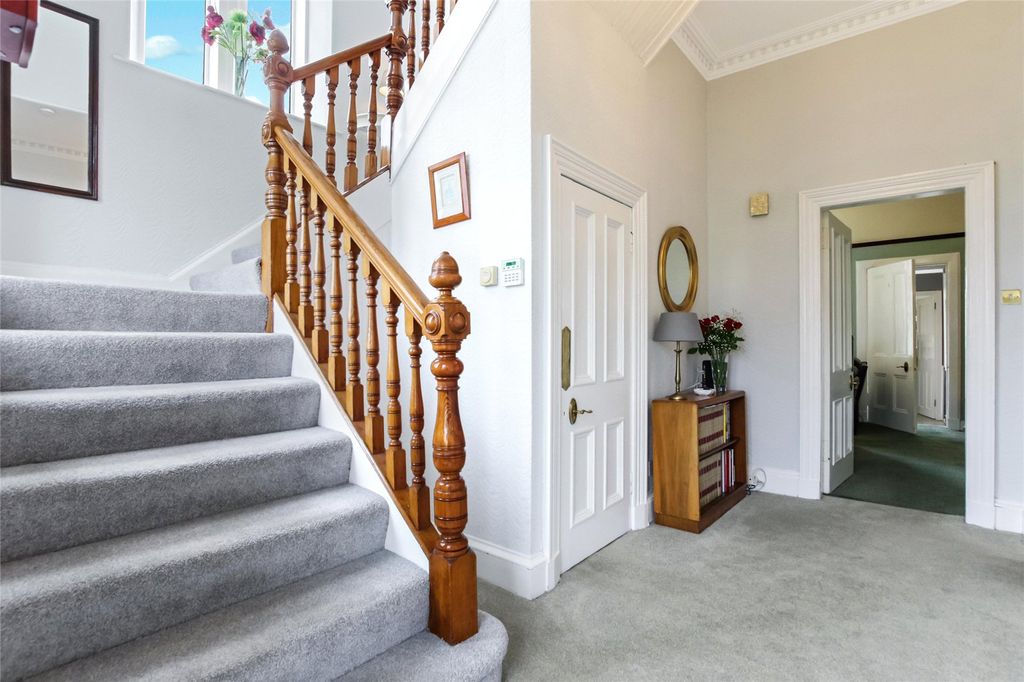 Property photo 2 of 18 Hall
