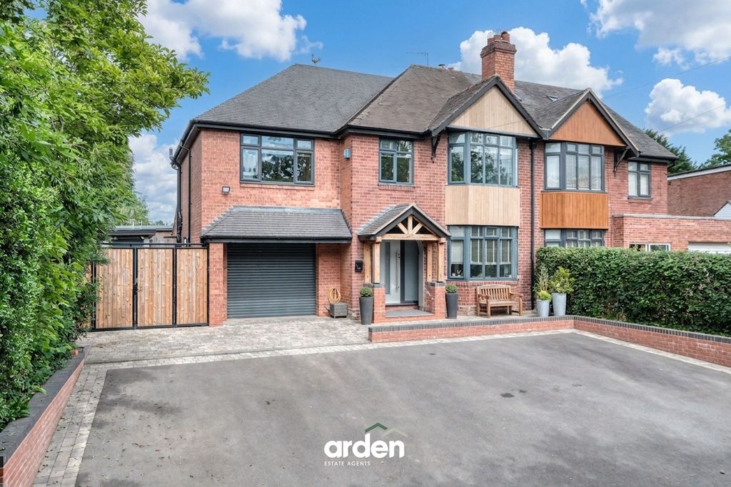 4 bed semi-detached house for saleSt. Godwalds Road, Bromsgrove B60