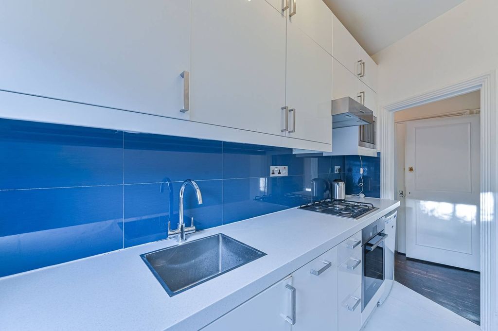 Property photo 3 of 20