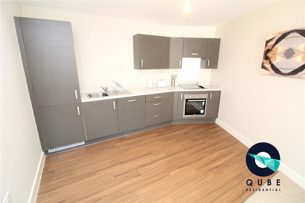 Property photo 3 of 10 Picture No. 11