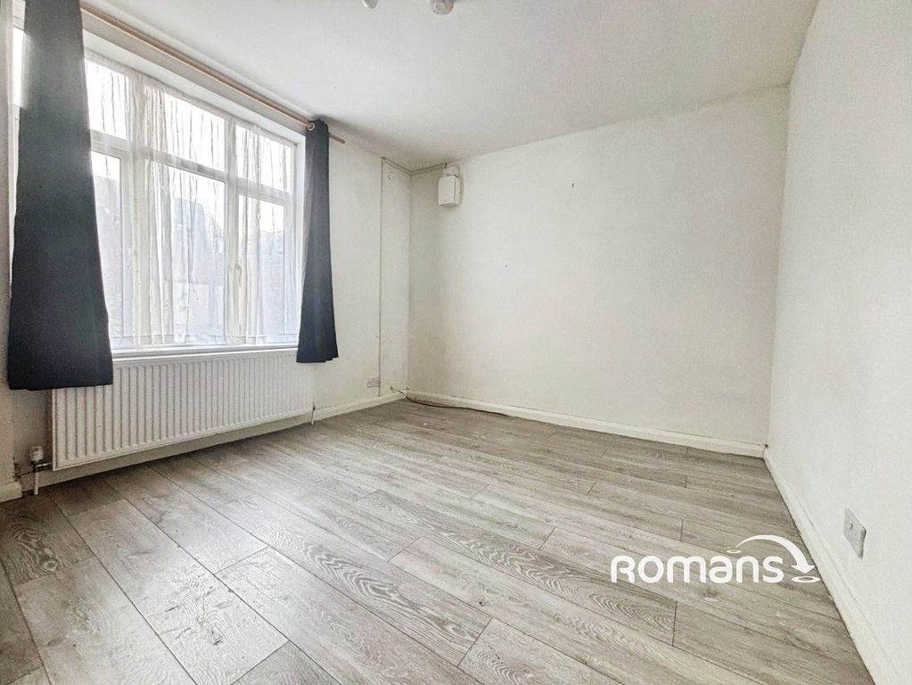 Property photo 3 of 8 Picture No. 01