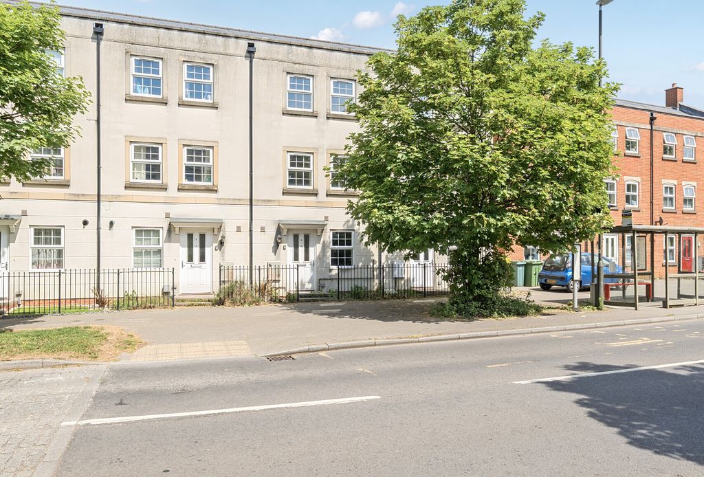 Property photo 1 of 14 1295454-1-682c6c4...