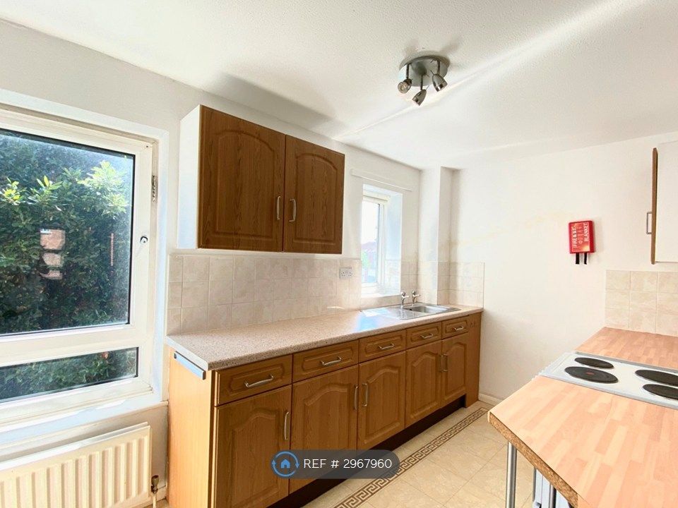 Property photo 2 of 16 Kitchen