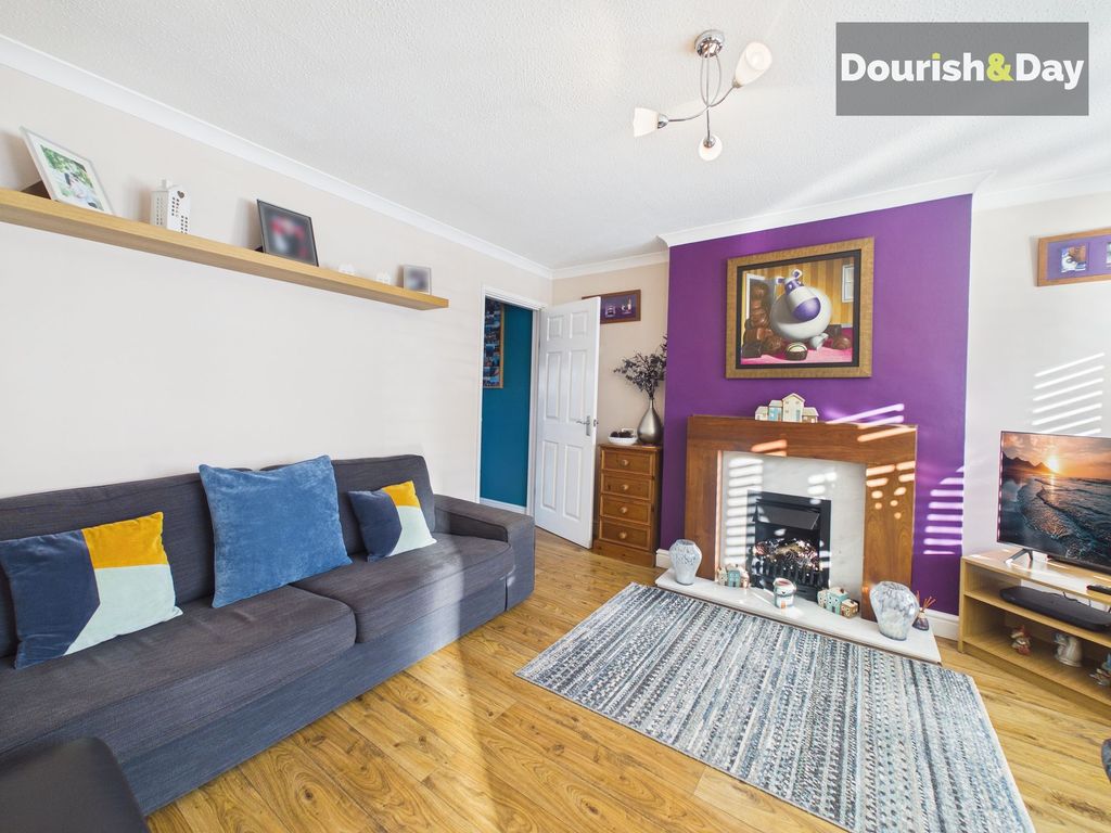 Property photo 2 of 14