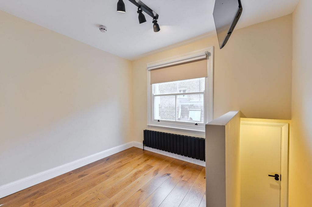 Property photo 1 of 5