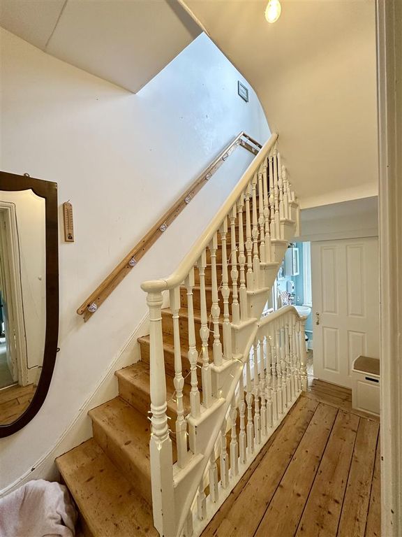 Property photo 3 of 26