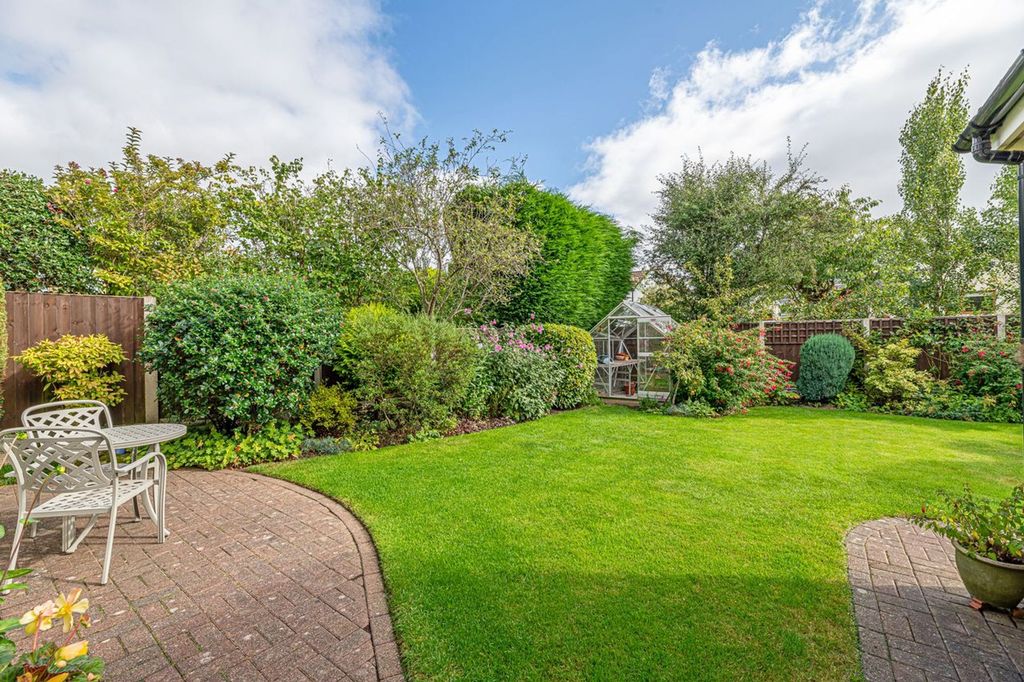 Property photo 3 of 20 Garden