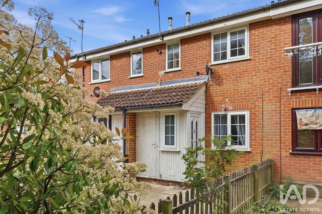 Property photo 1 of 8