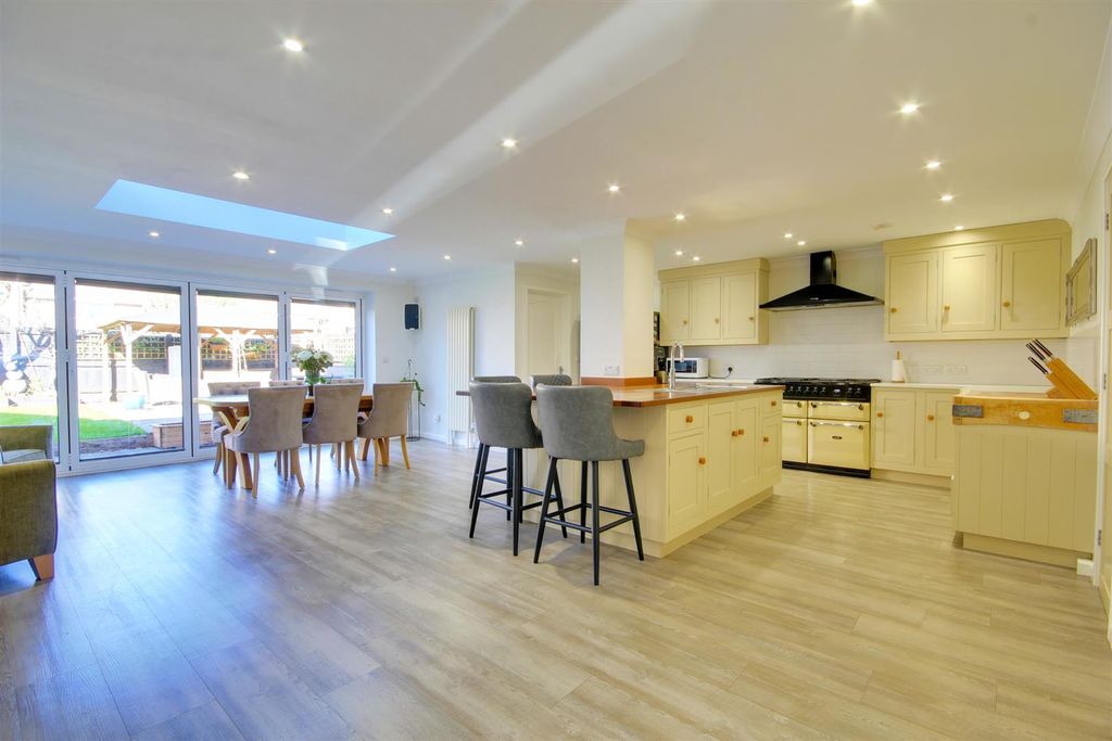 Property photo 3 of 21 Img_3913-Img_3915.Jpg