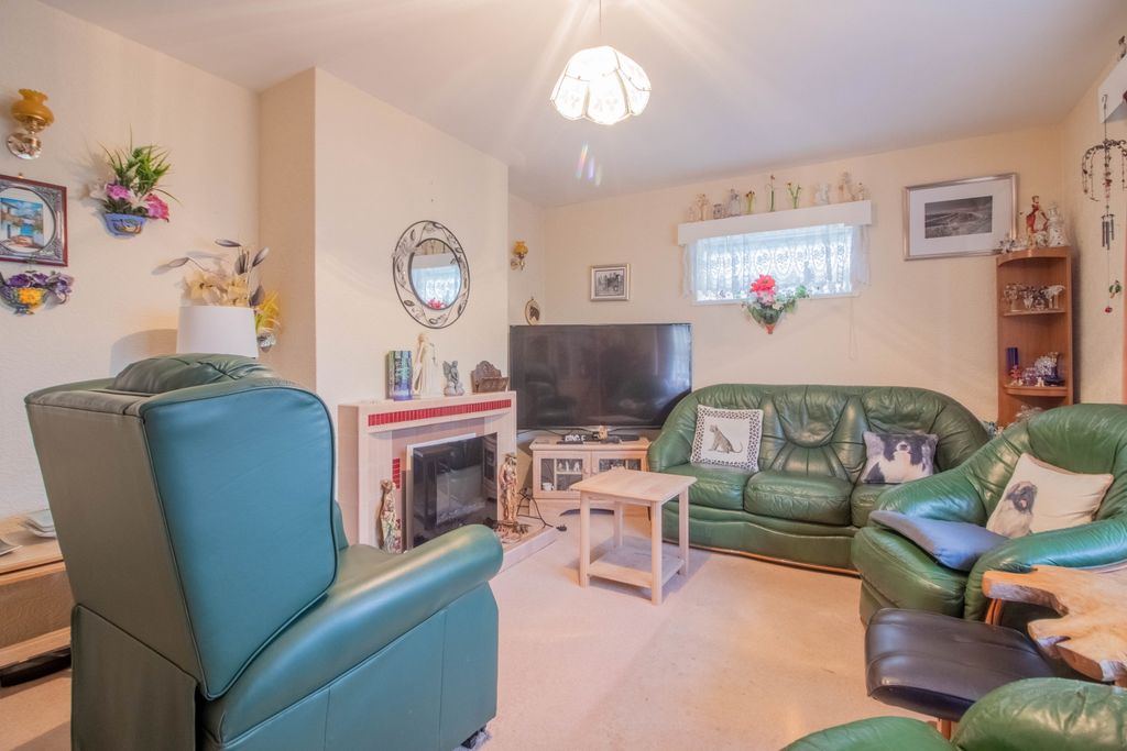 Property photo 3 of 14 Kingsley-9