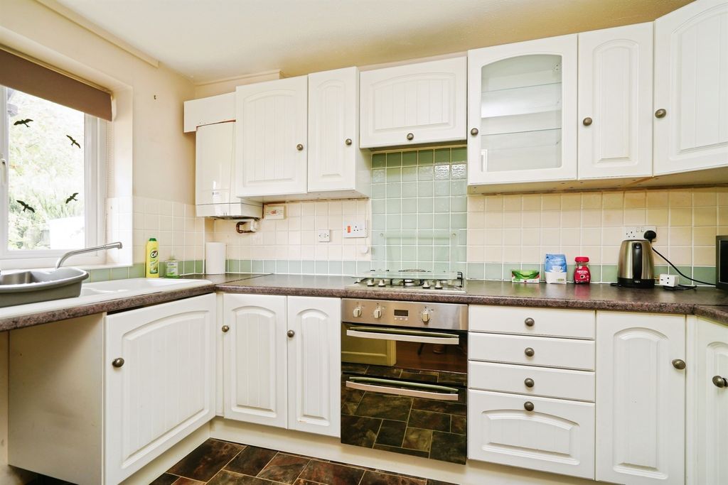 Property photo 3 of 43