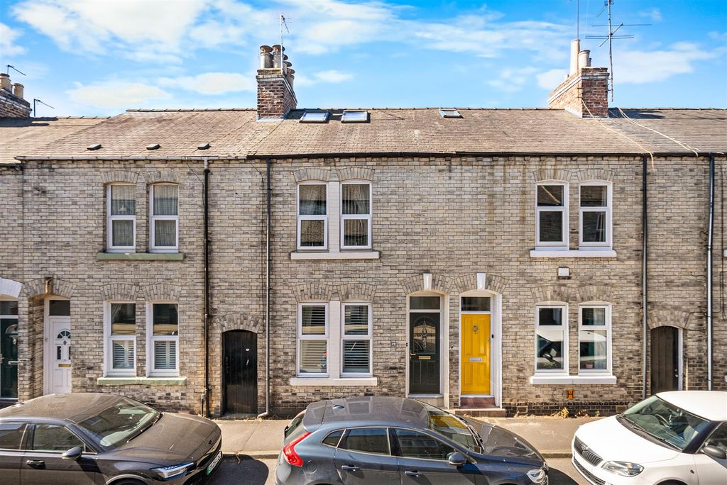 Property photo 1 of 15 External