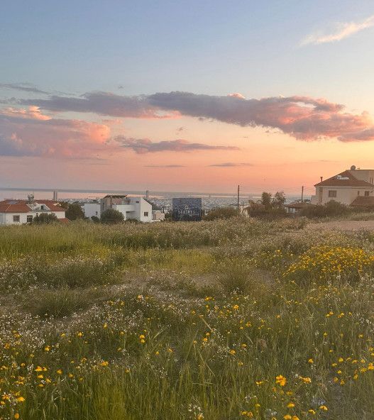 Property photo 1 of 3